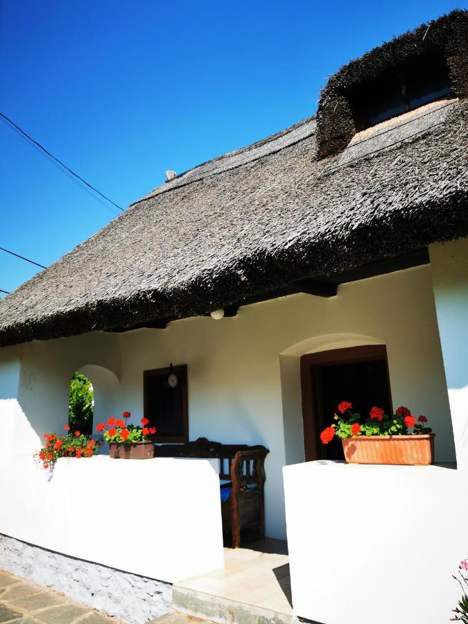 Country House Balaton 펄로즈너크 외부 사진
