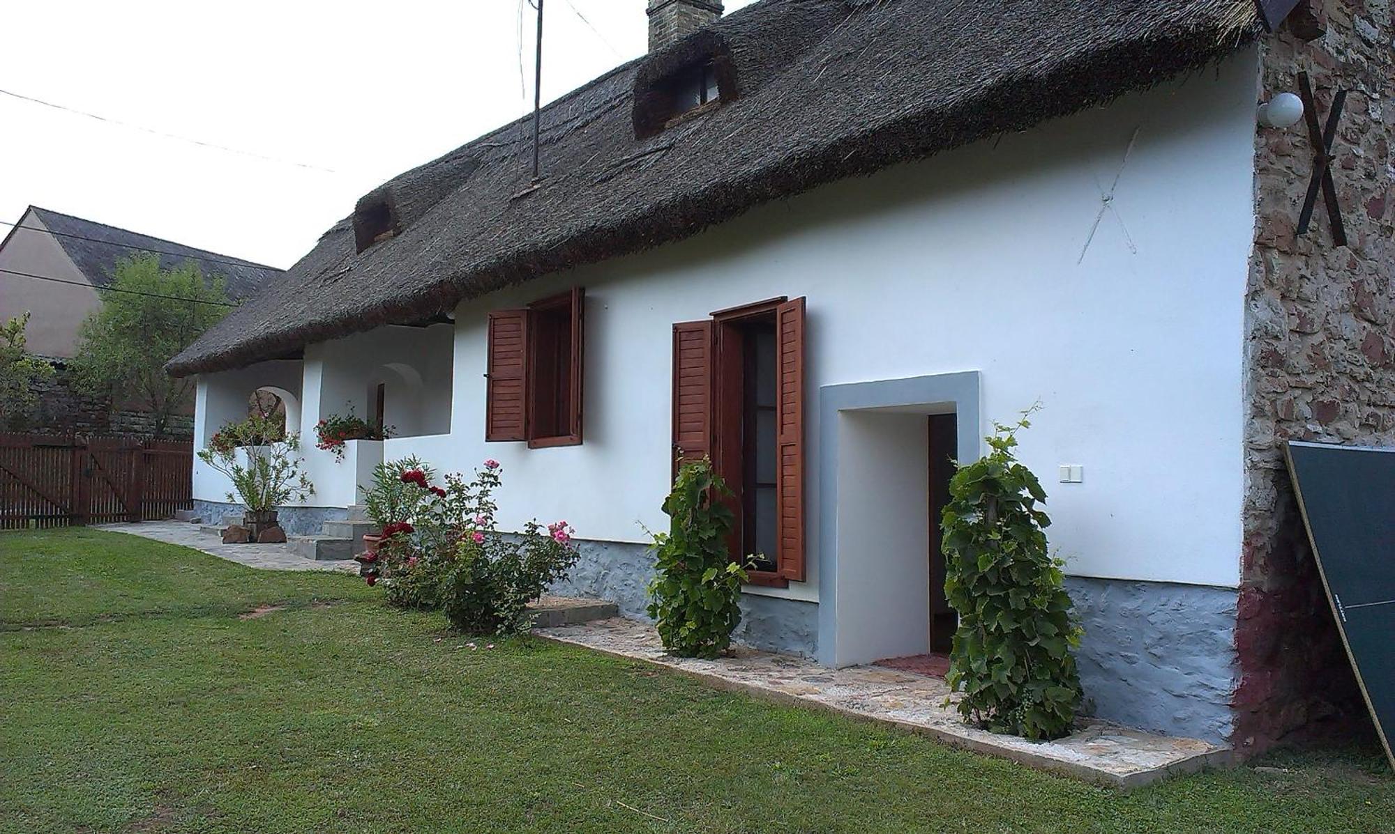 Country House Balaton 펄로즈너크 외부 사진