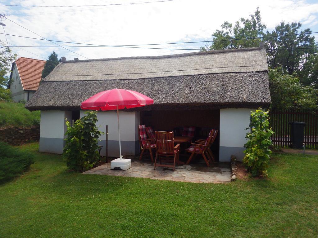 Country House Balaton 펄로즈너크 외부 사진